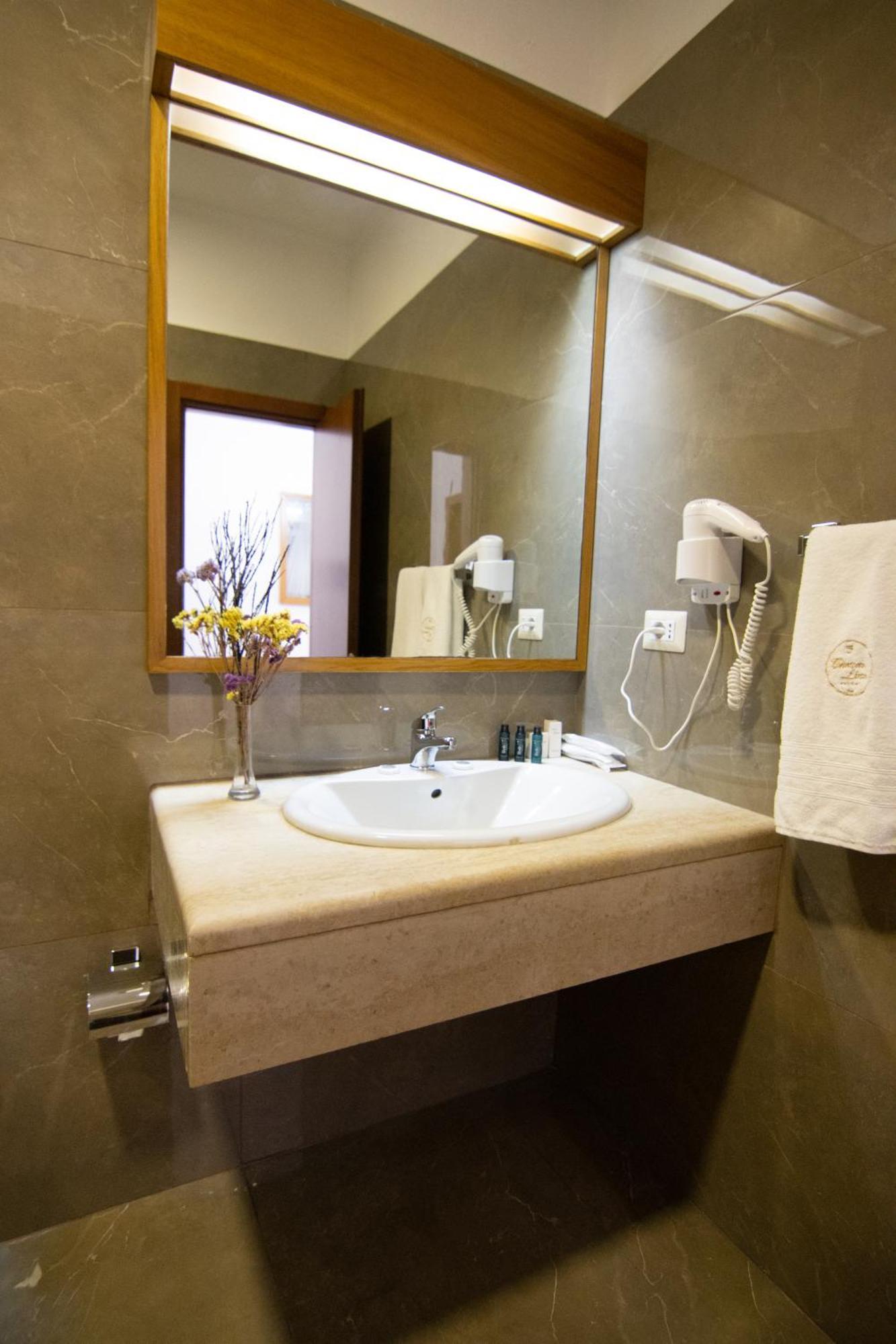 Chateau Linza Resort Shkoze Exterior photo