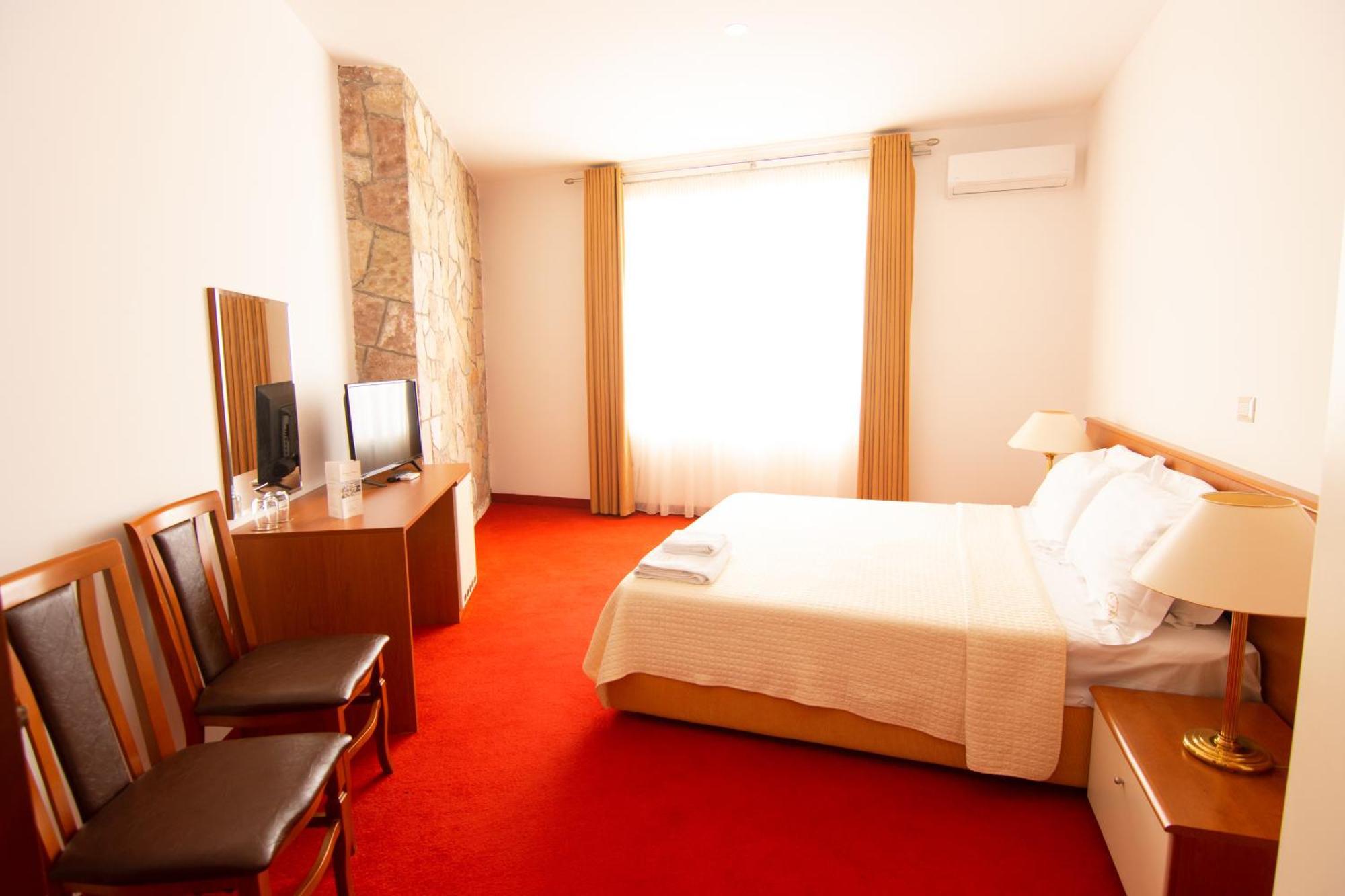 Chateau Linza Resort Shkoze Exterior photo